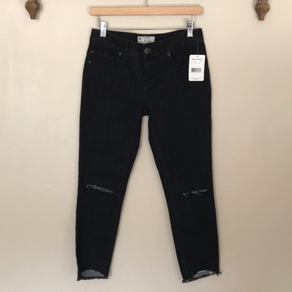 Free People Women's 26 Black Distressed Knee Jeans NEW
